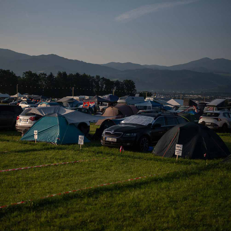 Wohnwagen, Wohnmobile, Zelte, Wohnwagen und Wohnanhänger | F1 Grand Prix von Ungarn | Camping | GPcamping.com